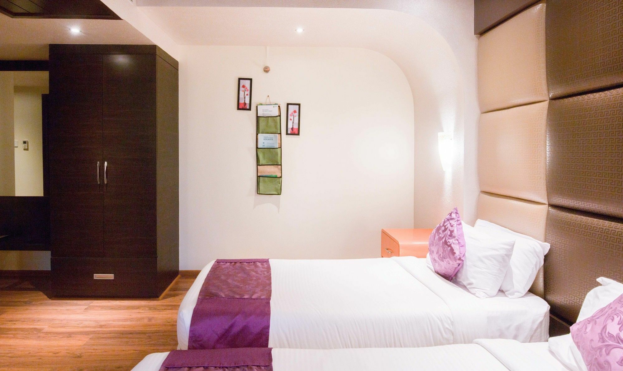 Ritu Ivy Hotel Kolkata Ngoại thất bức ảnh